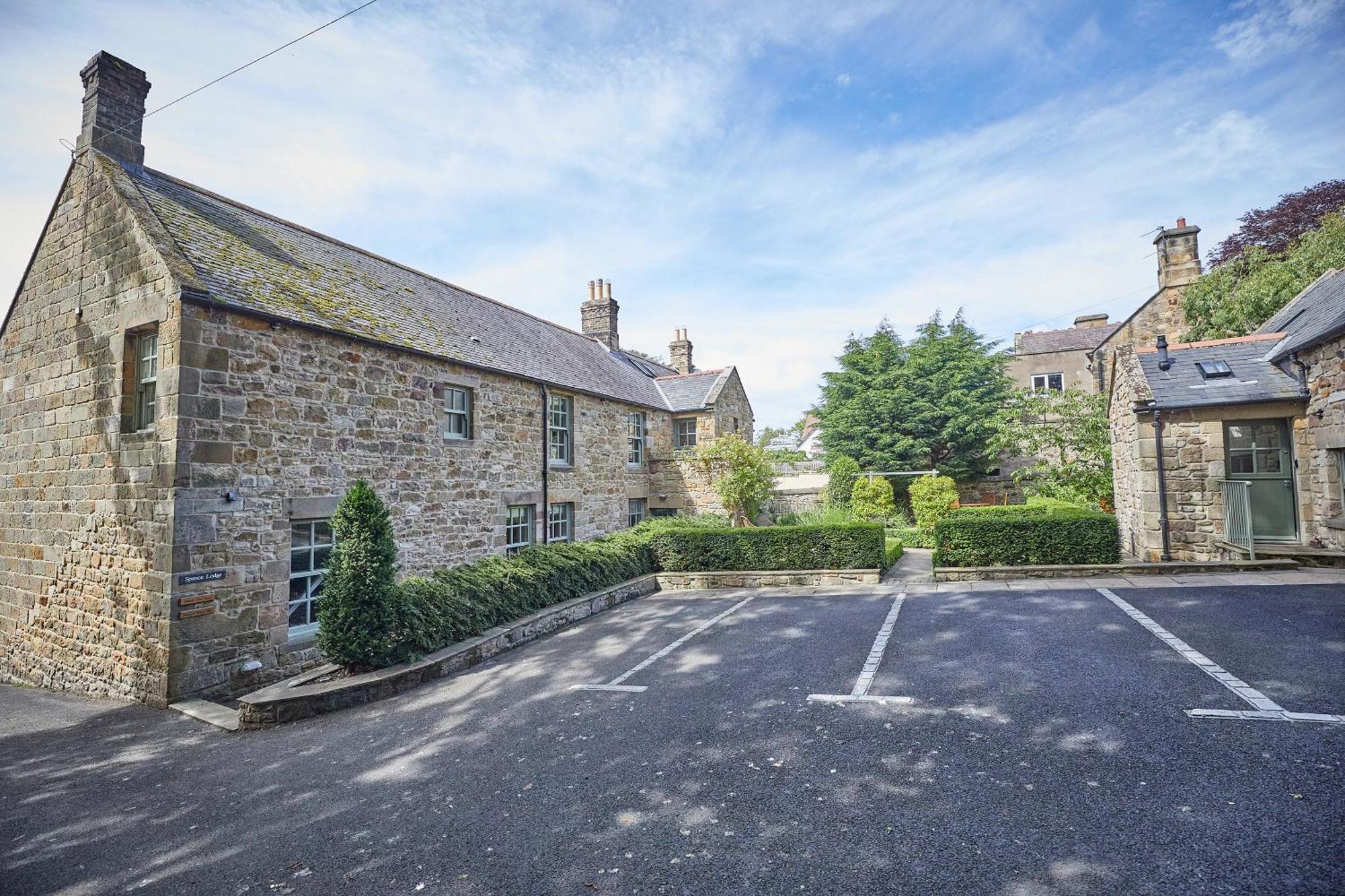 Garden Stable At Hallsteads: Luxury Stone Cottage, With Parking Alnmouth Exterior photo