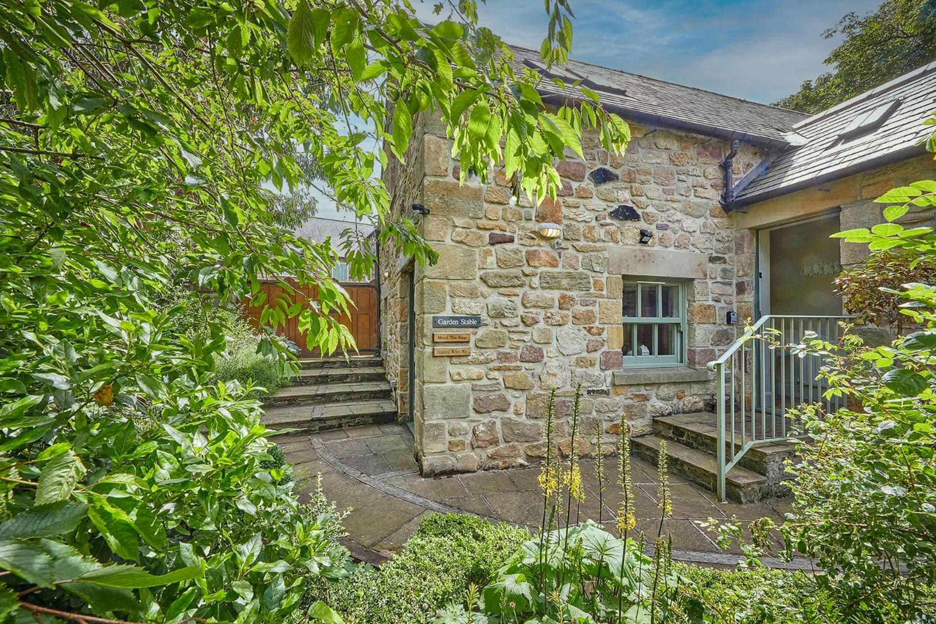 Garden Stable At Hallsteads: Luxury Stone Cottage, With Parking Alnmouth Exterior photo